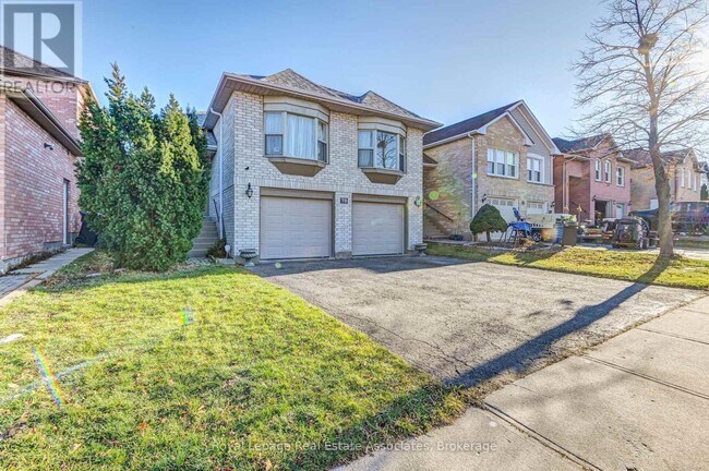 Photo - 70 Nectarine Crescent
