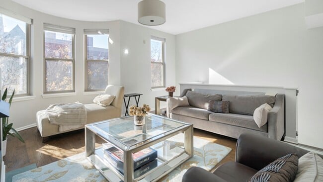 Photo - 720 W Evergreen Ave Unit 1