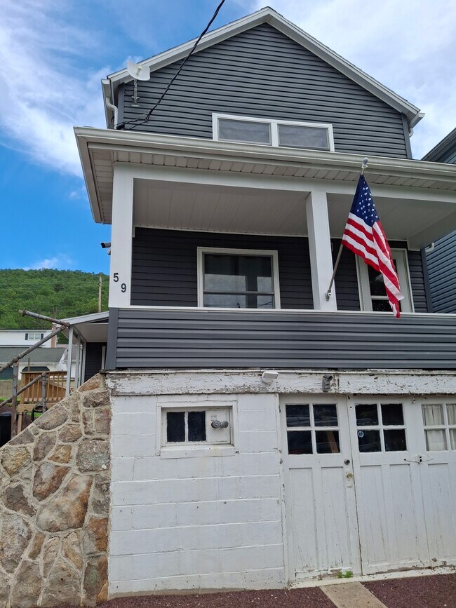 Photo - 59 E Garibaldi Ave