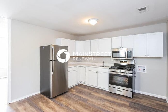 4 Bedroom Pet-Friendly Home in INDEPENDENCE, MO with Main Street Renewal