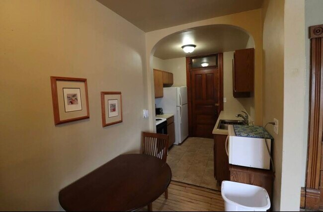 Photo - 107 E Monroe St Unidad 4