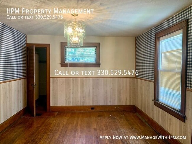 Photo - 1525 Miami Ct NE