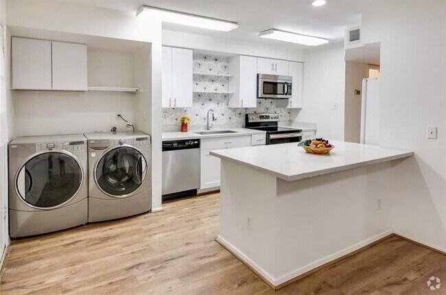 Building Photo - 9303 Hammerly Blvd Unit 302 Rental