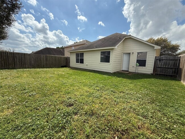 Photo - 3518 Aztec Wood Dr