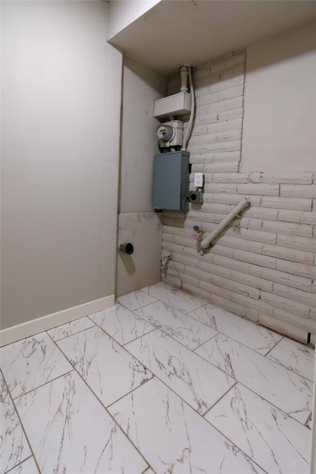 Photo - 11927 Beechnut St Unit True