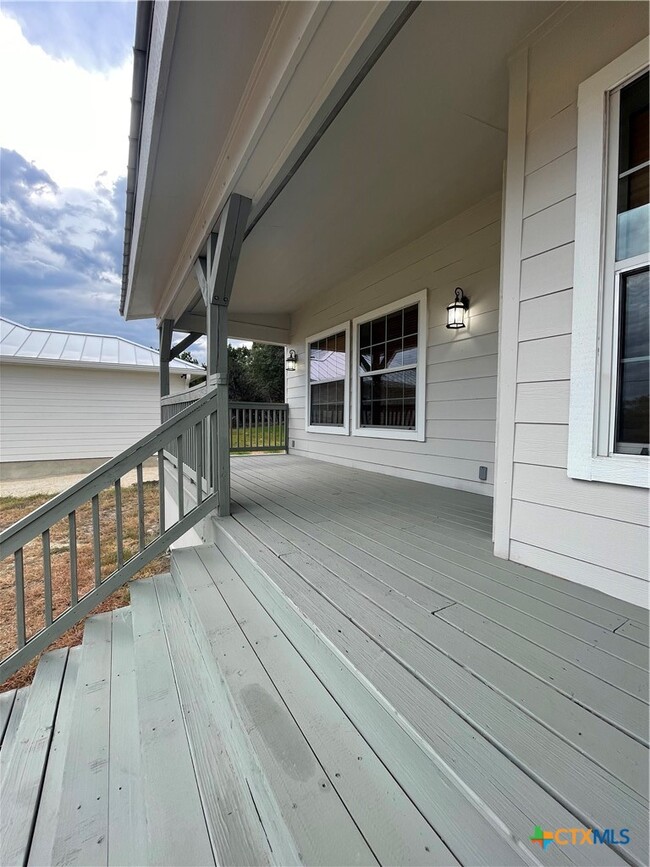 Photo - 542 Lonesome