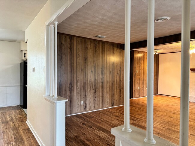 Photo - 2321 McKenzie Dr