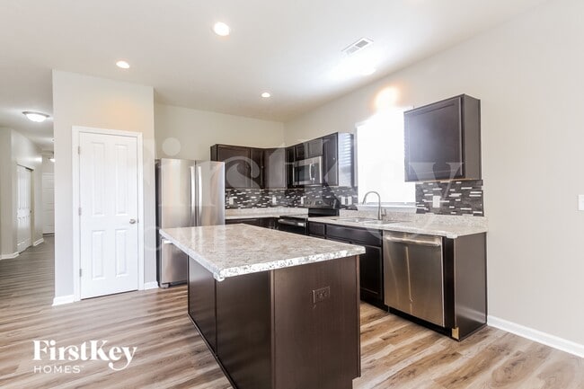 Photo - 8116 Borland Dr