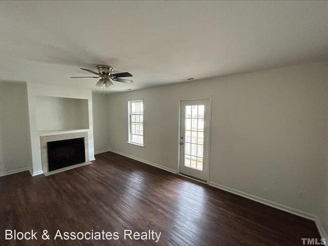 Photo - 3 br, 2.5 bath House - 401 Whitehall Court