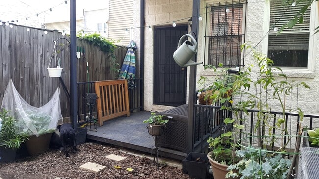 Photo - 1626 5th St NW Unit 2