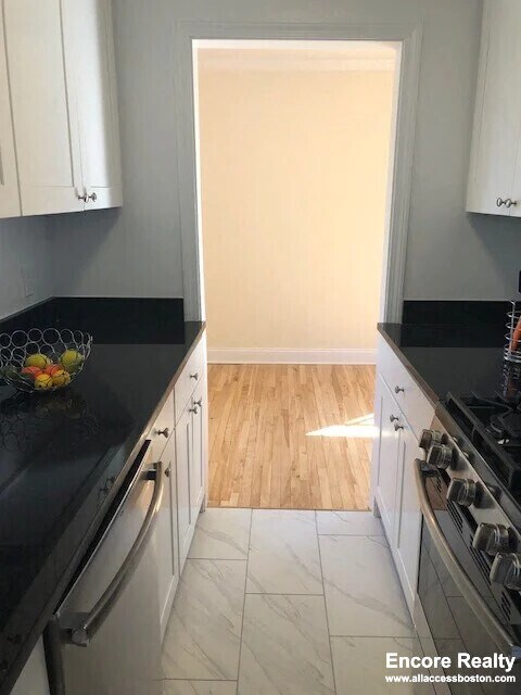 Photo - 72 St Paul St Unidad 12