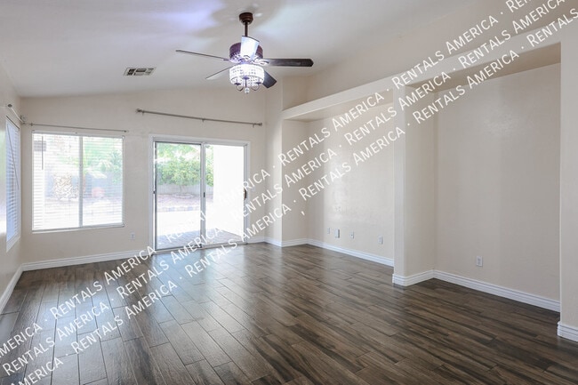 15428 W Mauna Loa Ln