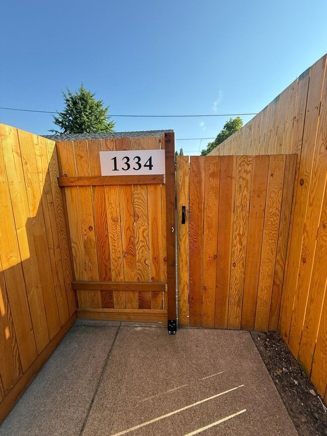 Photo - 1330-1334 SW 8th Ave Triplex/crema102-626 Unit 1334