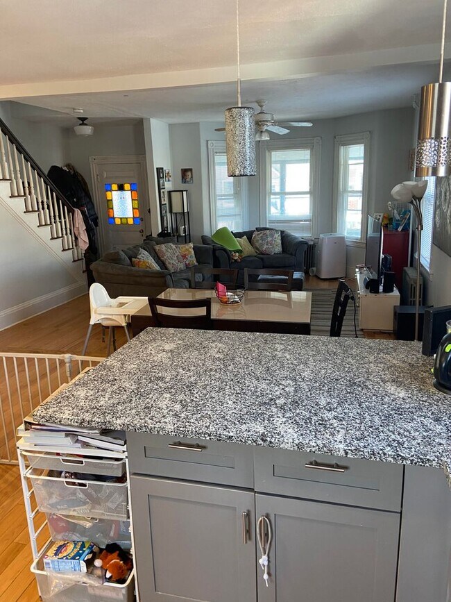 Photo - HOT NEWTON LISTING!!!