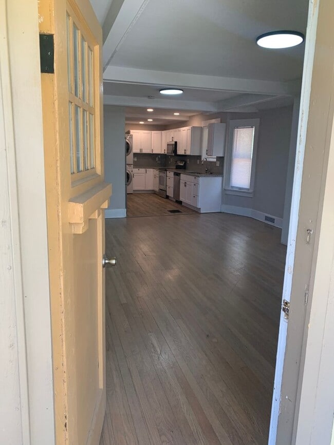 Photo - 2102 8th Ave