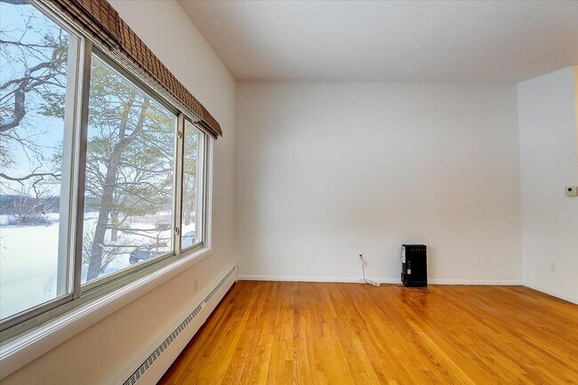 Photo - 1719 Carver St Unit 3