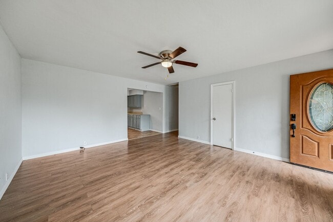 Photo - Move-In Ready 4 Bedroom Home in the Heart of Champaign