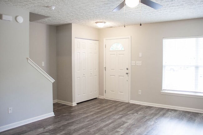 Photo - Beautiful Durham Townhome For Rent