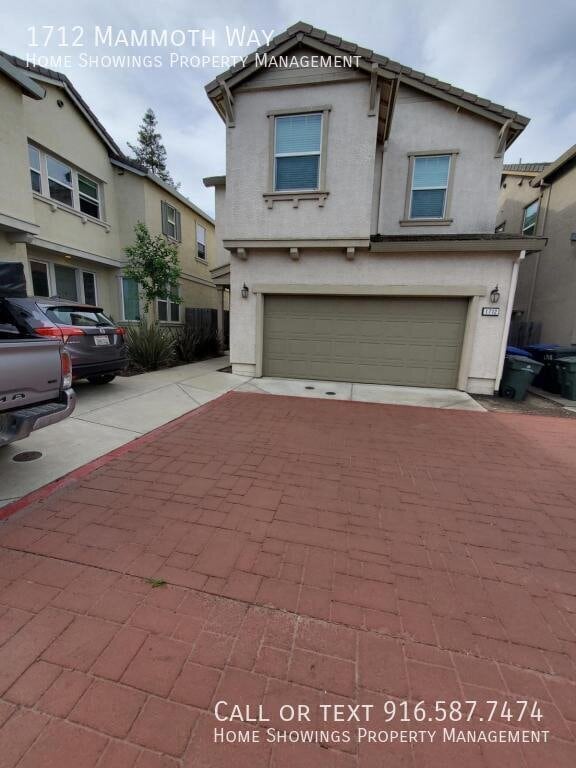 1712 Mammoth Way