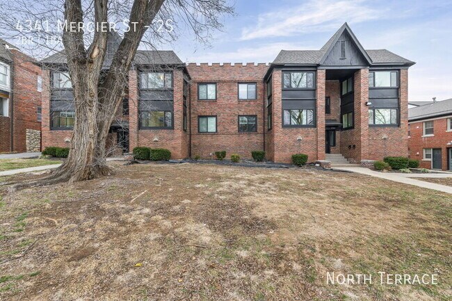 Photo - 4341 Mercier St Unit 2S