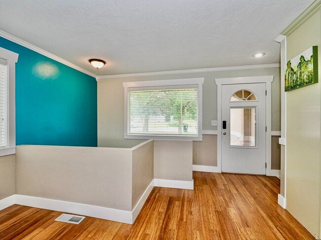 Photo - 2850 S 2750 E