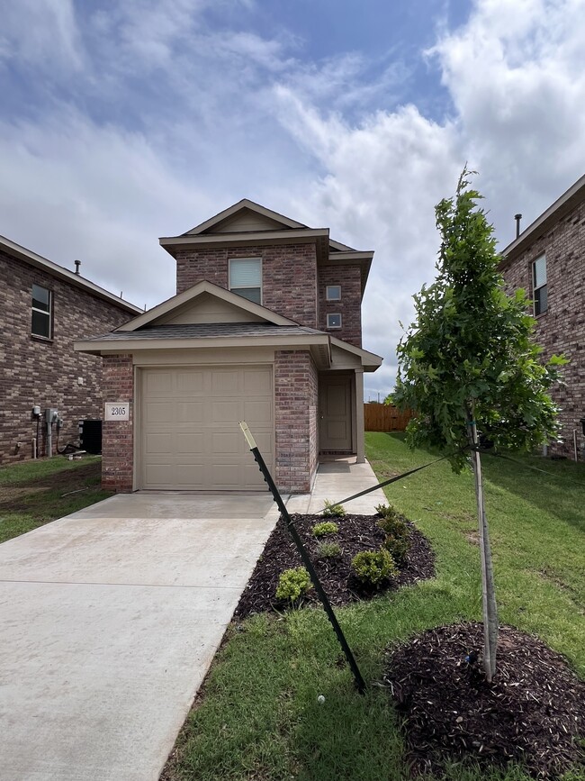 Photo - 2305 Wolford Ct House