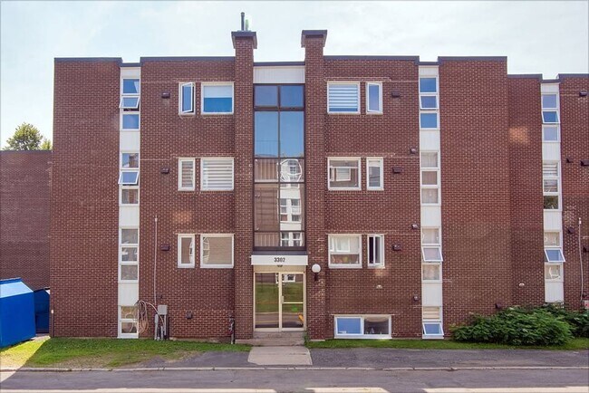 Photo - 3302 rue de la Monnerie Unit 000A