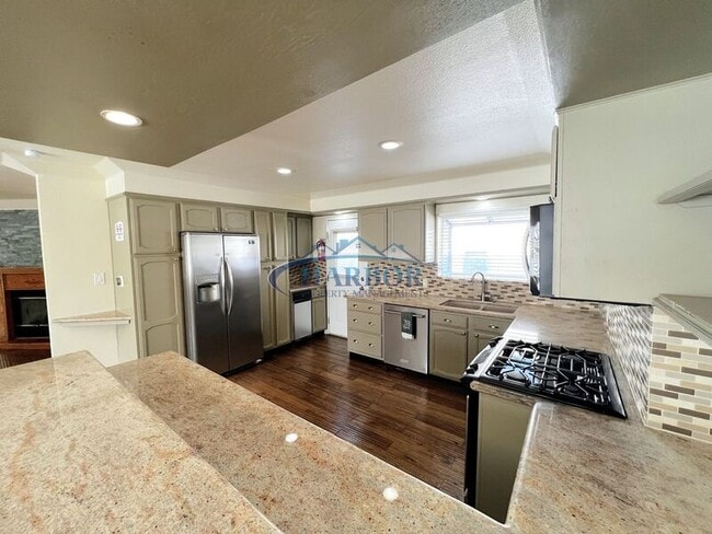 Photo - 5933 Dagwood Ave Unit 5933