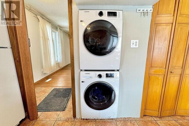 Photo - 1394 Basswood Rd