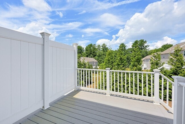 Photo - 2 Evergreen Dr