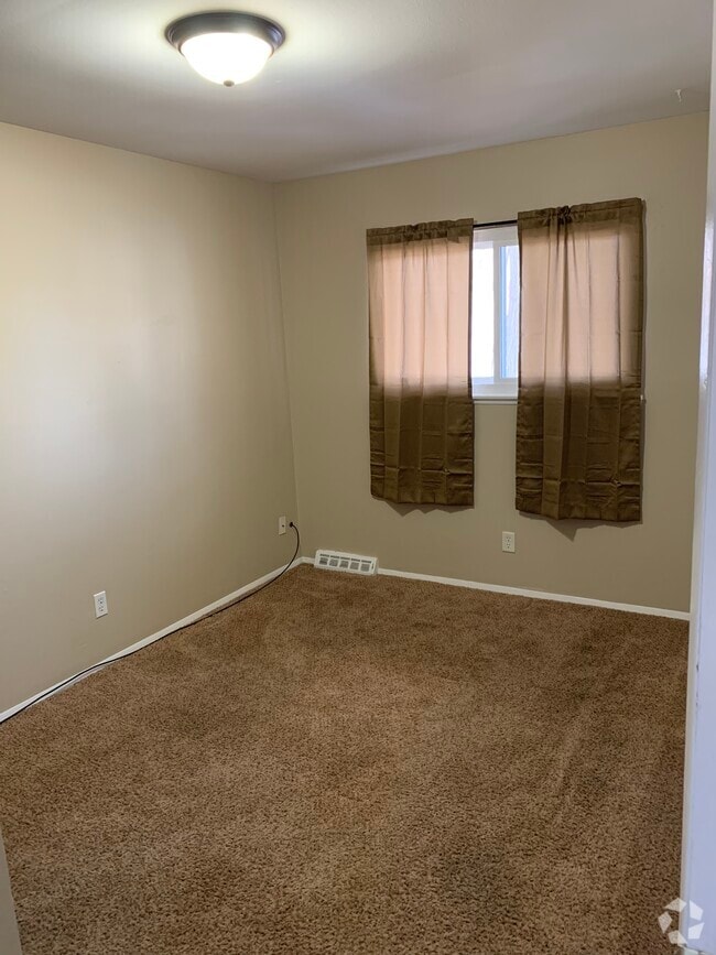 Building Photo - 1120 Lincoln Avenue Rental