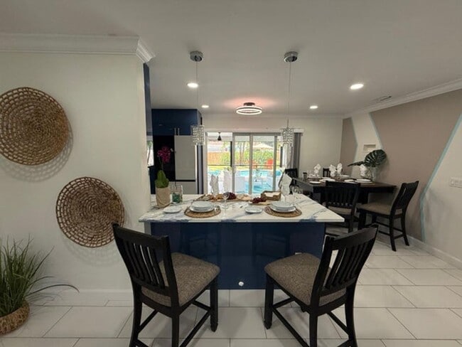 Photo - 721 NW 36th St