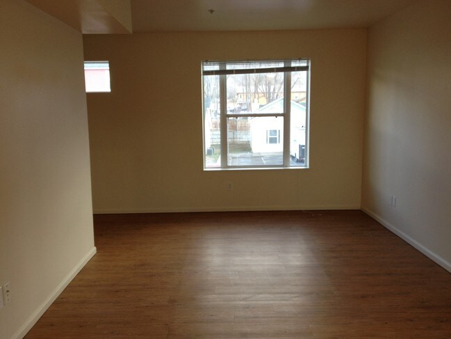 Photo - White River Village