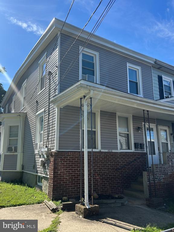 Photo - 1012 W 3rd St