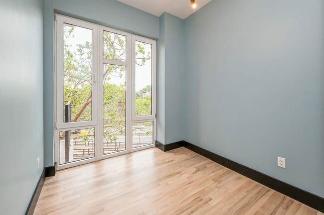 Photo - 1847-1849 Cross bronx expy