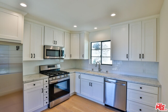 Photo - 22227 Pacific Coast Hwy Unidad C