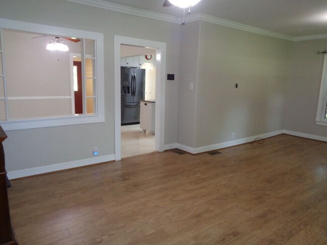 Photo - Lots of Space-Big Yard