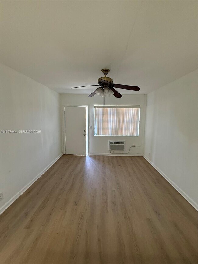 Photo - 1845 Pembroke Rd Unidad 2-11