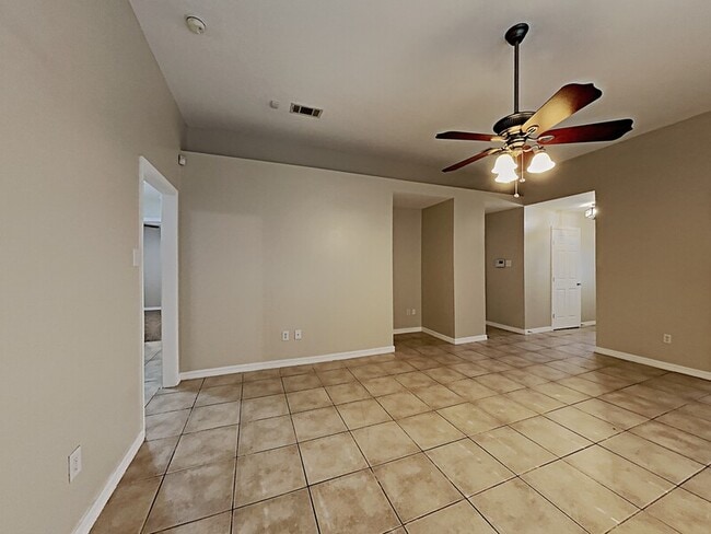 Photo - 3320 Stanley Ave