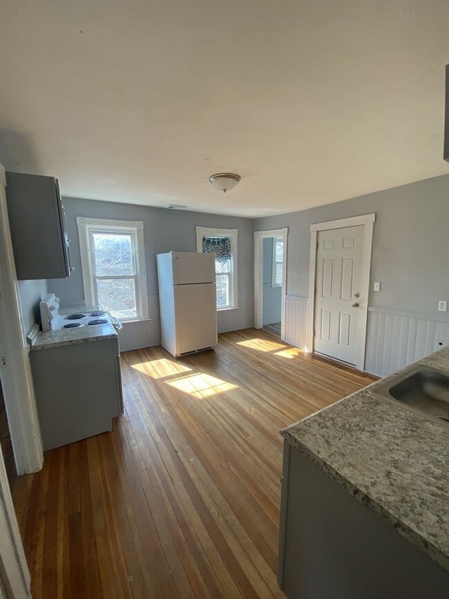 Photo - 174 Curtis St Apartment