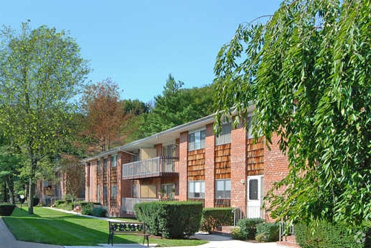 Crest Ridge Apartments