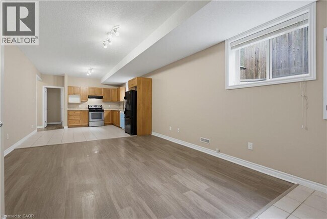 Photo - 20 Britannia Ave Unit B
