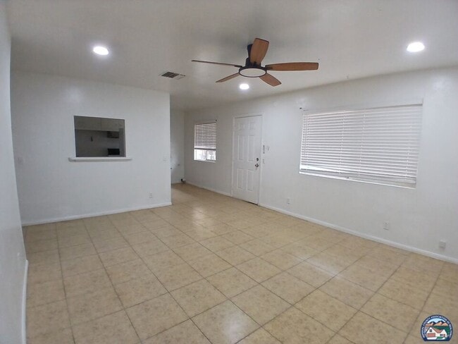 162 W Alamo St Unit B