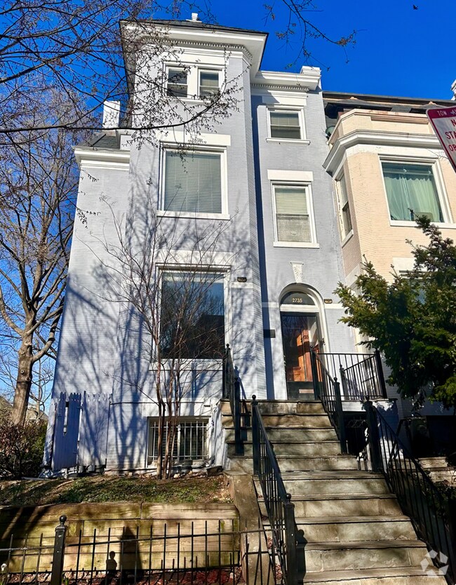 Building Photo - 2735 Ontario Rd NW Rental