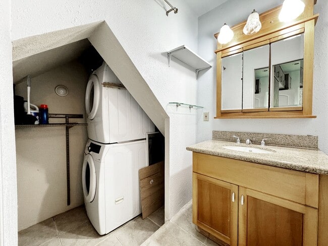 Photo - Private Kaneohe House with Rainforest Views