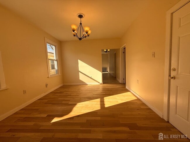 Building Photo - 67 Girard Ave Unit B