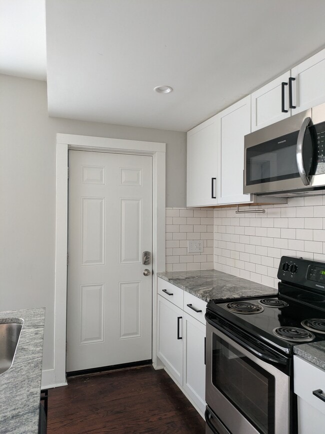 Photo - 366 Gilbert St