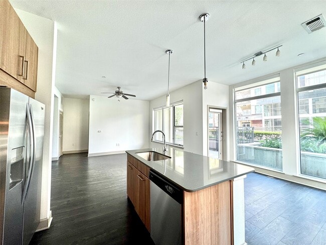 Building Photo - 2111 Westheimer Rd Unit 1226 Rental
