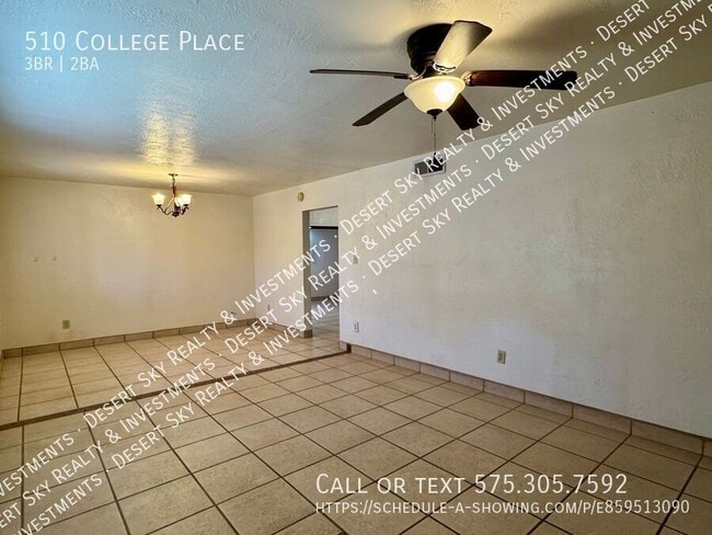 Photo - 510 College Pl