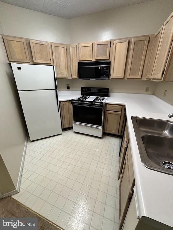 Photo - 4409 Fair Stone Dr Unit 303